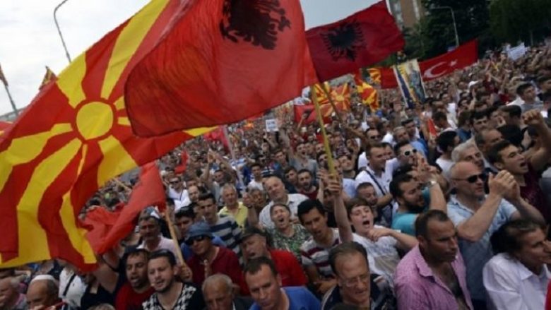 Qytetarët e Maqedonisë do të paguajnë edhe ekzistimin e partive politike