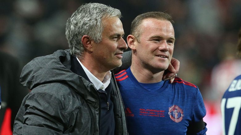 Rooney rikthehet në “Old Trafford”, Mourinho e quan legjendë të Unitedit