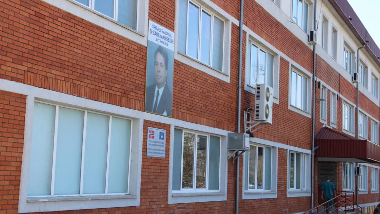 Në Spitalin e Mitrovicës kërkuan ndihmë 116 persona me simptoma të helmimit