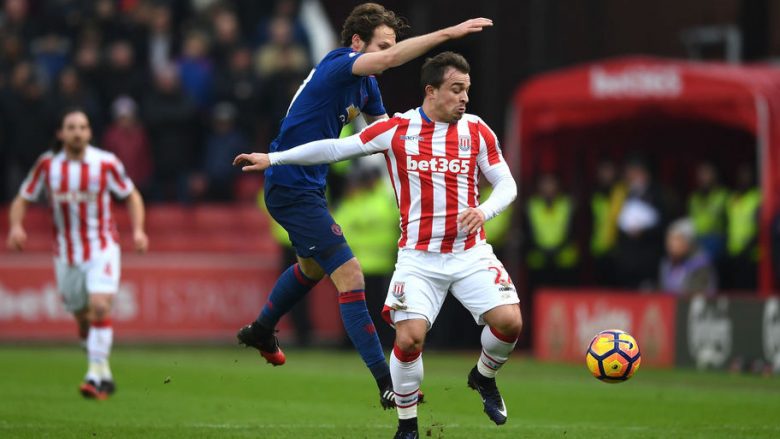 Formacionet zyrtare: Stoke City – Man United, Shaqiri nga minuta e parë