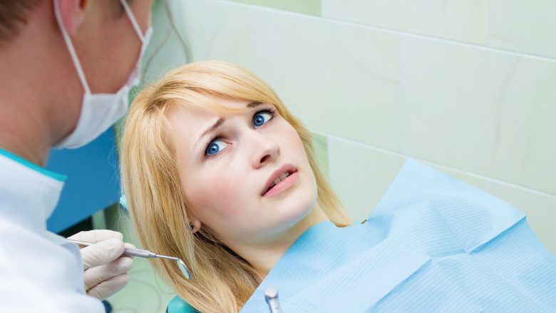 Alergji tek dentisti – ç’duhet të bëjmë dhe si ta evitojmë