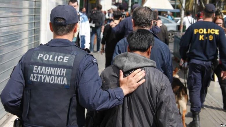 Shtohet trafiku i refugjatëve në kufirin shqiptaro – grek