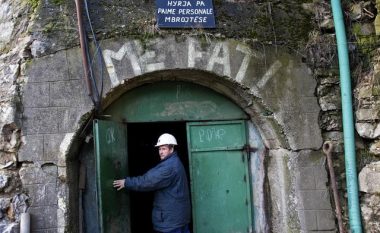 Tri banka të Beogradit dhe 410 serbë dështojnë ta bllokojnë ligjin për Trepçën