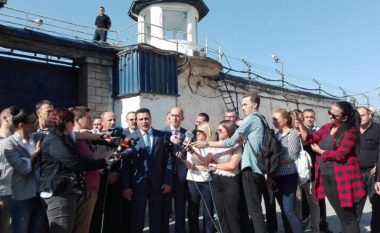 Zaev: Në Idrizovë nuk ka as kushte minimale njerëzore