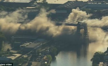 Pamje nga demolimi i urës 78-vjeçare në New York (Video)