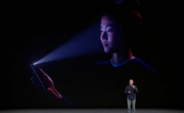Apple demanton Bloomberg: Face ID për iPhone X është preciz