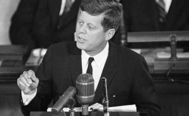 Detaje të reja për krimin misterioz: BRSS frikësohej që SHBA-të do t’i akuzojnë për vrasjen e Kennedy-t (Foto)