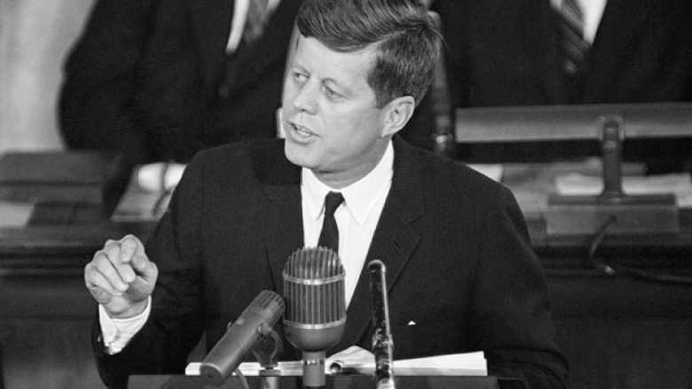 Detaje të reja për krimin misterioz: BRSS frikësohej që SHBA-të do t’i akuzojnë për vrasjen e Kennedy-t (Foto)