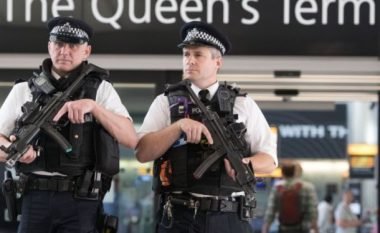 Heathrow nis hetimet pa gjetjes së të dhënave antiterror në USB