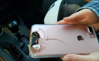 Masakra në Las Vegas: iPhone ndal plumbin e sulmuesit, dhe ia shpëton jetën një gruaje (Foto)