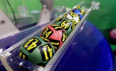 Rastësi apo fat: Politikani ukrainas fiton tre herë në lotari