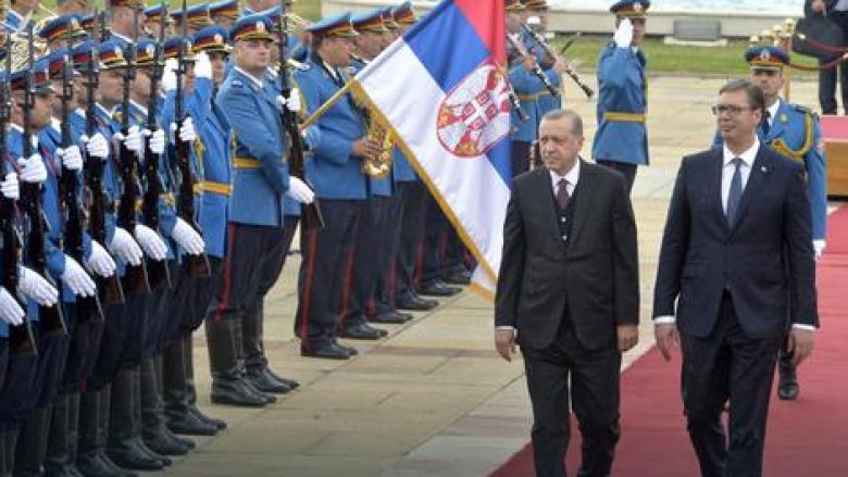 Vuçiq zbuloi se Erdogan di të flasë edhe shqip (Foto)