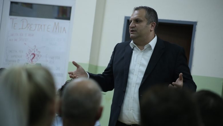 Ahmeti në Prugovc: Vazhdojmë projektet për zhvillimin e Prishtinës