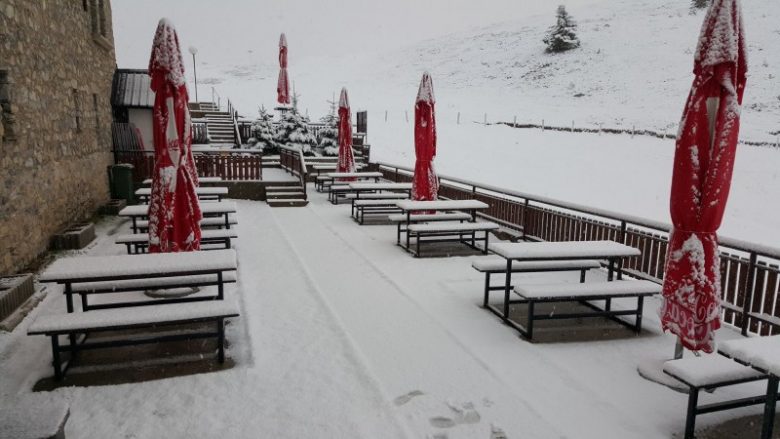 Reshjet e para të borës në Maqedoni (Foto)