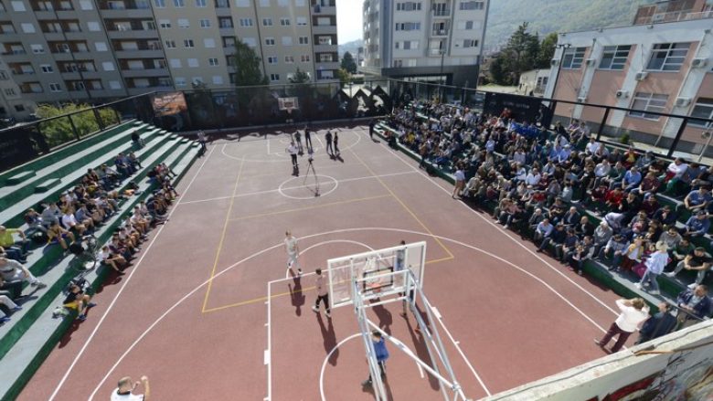 Përurohet qendra sportive në Pejë, në shenjë të ish-basketbollistit Valon Begolli (Foto/Video)