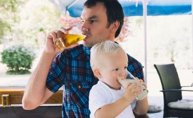 Konsumimi i alkoolit në prani të fëmijëve, u shkakton atyre dëme në shëndetin mendor