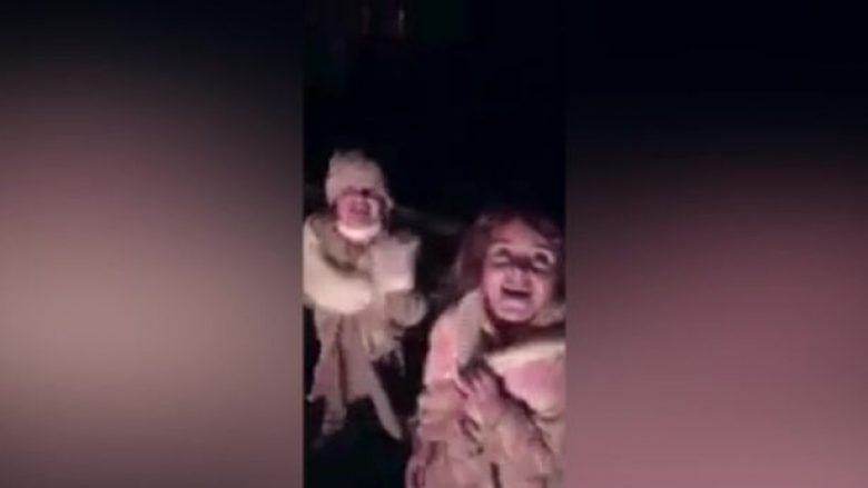 Fishekzjarri  i shpërtheu në fytyrë, nëna e vogëlushes publikon video rrëqethëse për të paralajmëruar prindërit që të jenë më të kujdesshëm (Video, +16)