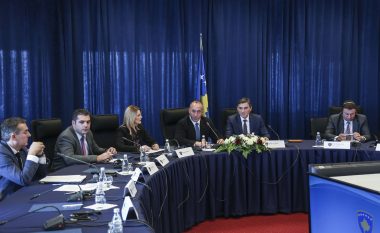Haradinaj: Reforma në administratën publike nënkupton rritje të efikasitetit dhe përmbushje të përgjegjësive  