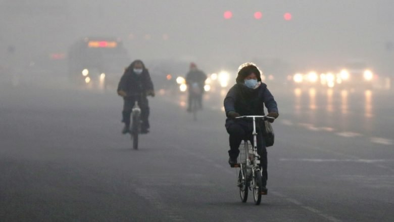 Nëntë milionë vdekje nga ndotja e ajrit vetëm për një vit, një nga gjashtë prej tyre ishin fëmijë