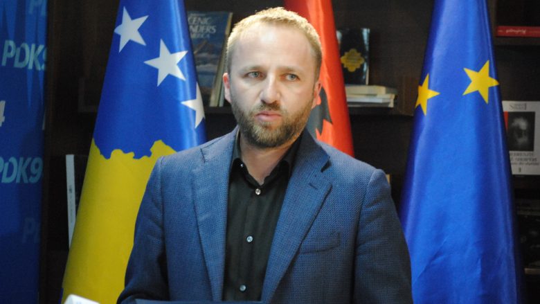 Tahiri: Kushtetuta materializoi shtetin sovran të Kosovës