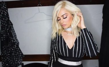 Bebe Rexha ironizon me policinë: Kërkon t’i vihen prangat (Video)