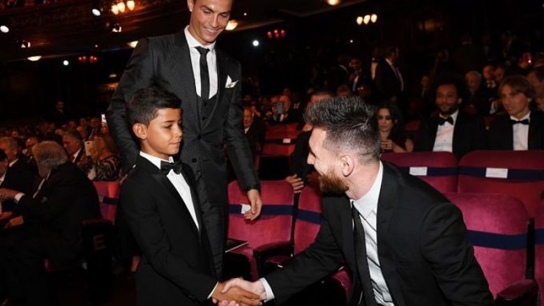 Djali i Cristiano Ronaldos dhe Messi: Tregimi mbi miqësinë e tyre që dikur dukej i pamundur (Foto/Video)