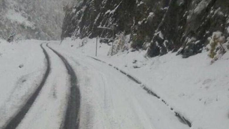 Bora e rëndon komunikacionin në Maqedoni