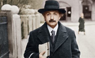 Çfarë ka thënë Albert Ajnshtaini për luftën, armët bërthamore, muzikën, Amerikën dhe fenë