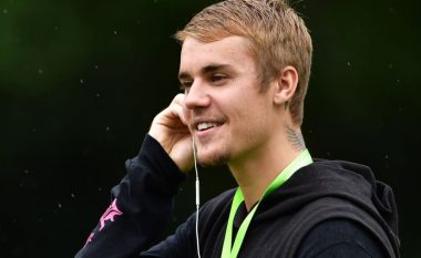 Fansat e kritikojnë Justin Bieberin për tatuazhet e tepruara (Foto/Video)