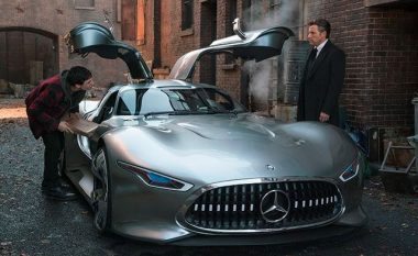Mercedesi i mahnitshëm që do ta vozitë Batman në filmin e ri (Video)