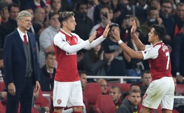 Wenger flet për të ardhmen e Ozil dhe Sanchez: Nuk largohen në janar