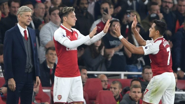 Wenger flet për të ardhmen e Ozil dhe Sanchez: Nuk largohen në janar