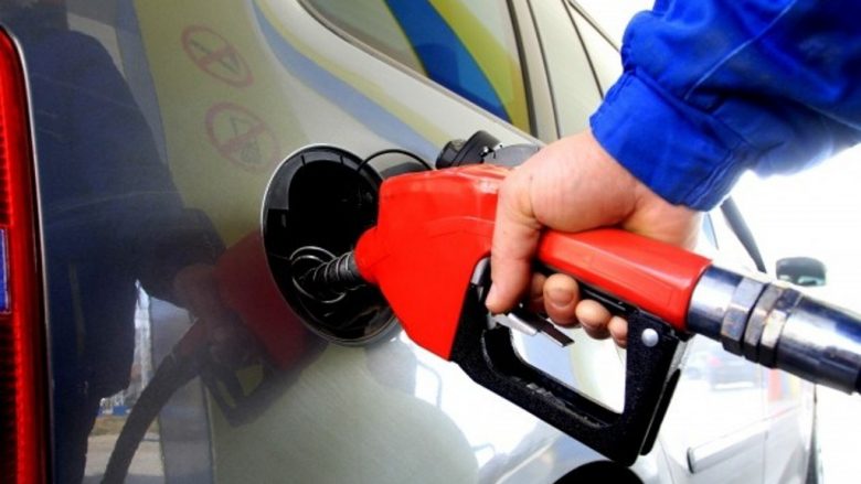 Ulen lehtë çmimet e karburanteve në Shqipëri