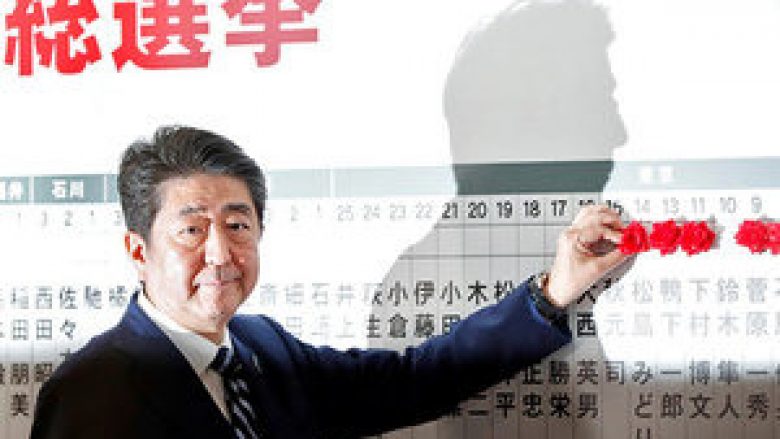 Shinzo Abe fiton zgjedhjet në Japoni