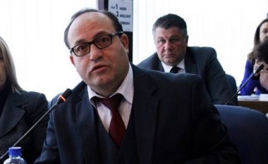 Dyshohej për dokumente të falsifikuara, Sadri Ramabaja i Vetëvendosjes ndalohet në Shqipëri
