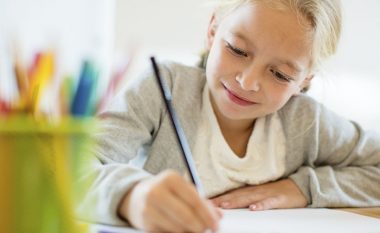 Si të zgjohet dëshira për mësim te fëmijët me tri veprime