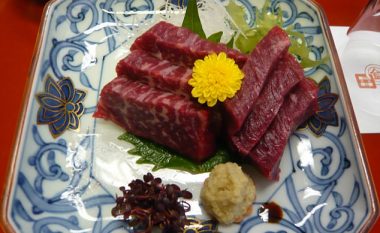 Ushqimet më të çuditshme japoneze, vështirë do guxonit t’i shijoni (Foto)