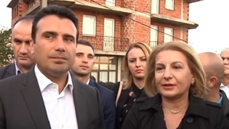 Zaev dhe Arifi priten me protesta nga Lëvizja Besa në Reçicë (Video)