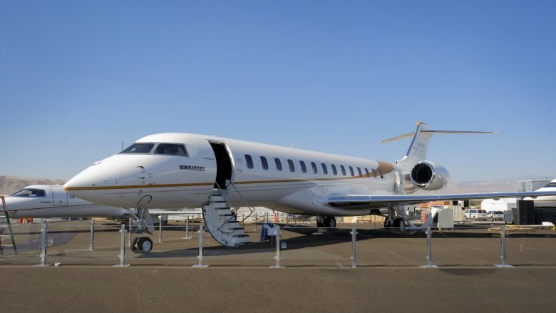 Prezantohet Global 7000, aeroplani më i madh privat në botë (Foto)