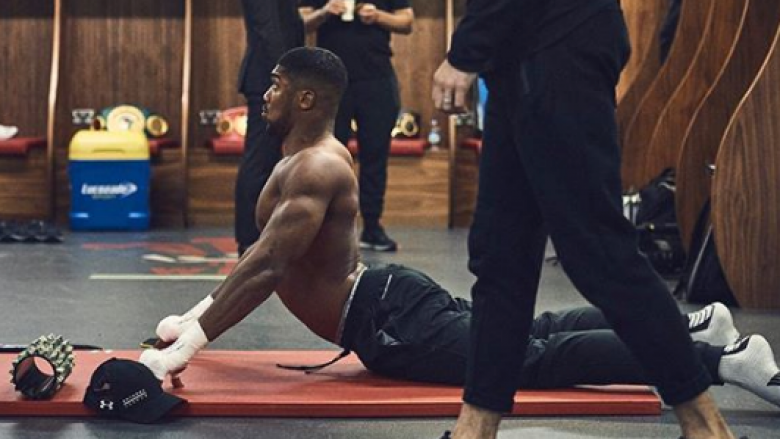 Anthony Joshua i kthehet stërvitjeve tri ditë pas duelit me Takam (Foto)