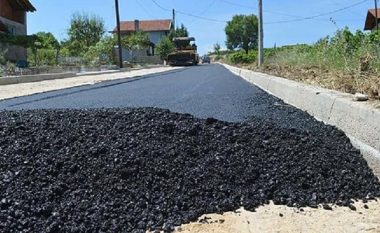 Fillon asfaltimi i shtresës së parë në rrugën Prishtinë-Podujevë