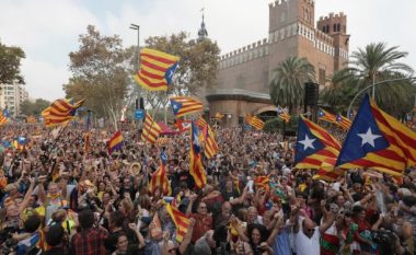 Në Barcelonë entuziazëm pas shpalljes së pavarësisë (Video)