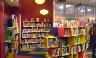 Biblioteka e Zelandës së re, një “shtëpi” për të pastrehët