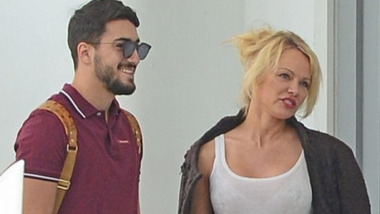 Pamela Anderson do të vijë në Shqipëri, miliarderi shqiptar tregon detajet (Foto)