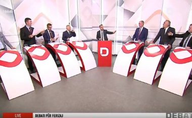Debati për Ferizajn, lexuesit japin “votën” e tyre për fituesin (Foto/Video)