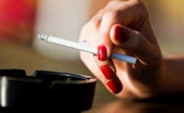 Mjekët apelojnë për zbatim më të ashpër të ligjit anti-duhan në Shqipëri