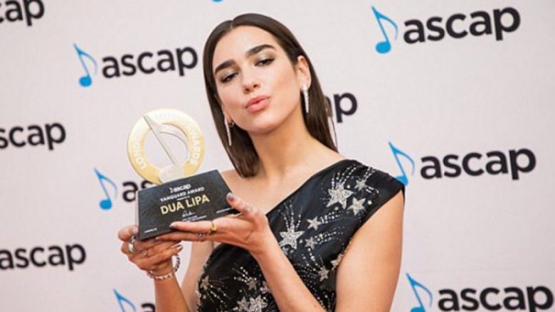 Dua Lipa nderohet me çmim për kontributin në muzikë (Foto)