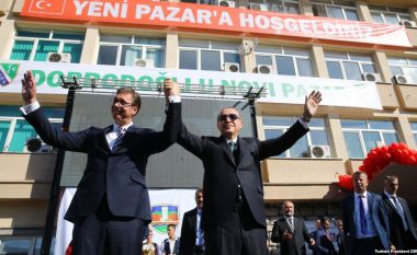 Erdogan është pritur me ngrohtësi në Novi Pazar