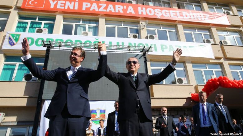 Erdogan është pritur me ngrohtësi në Novi Pazar
