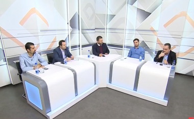 Në “Debat-D Plus” po diskutohet për garën në Pejë dhe Obiliq, si dhe Gjykatën Speciale (Video)